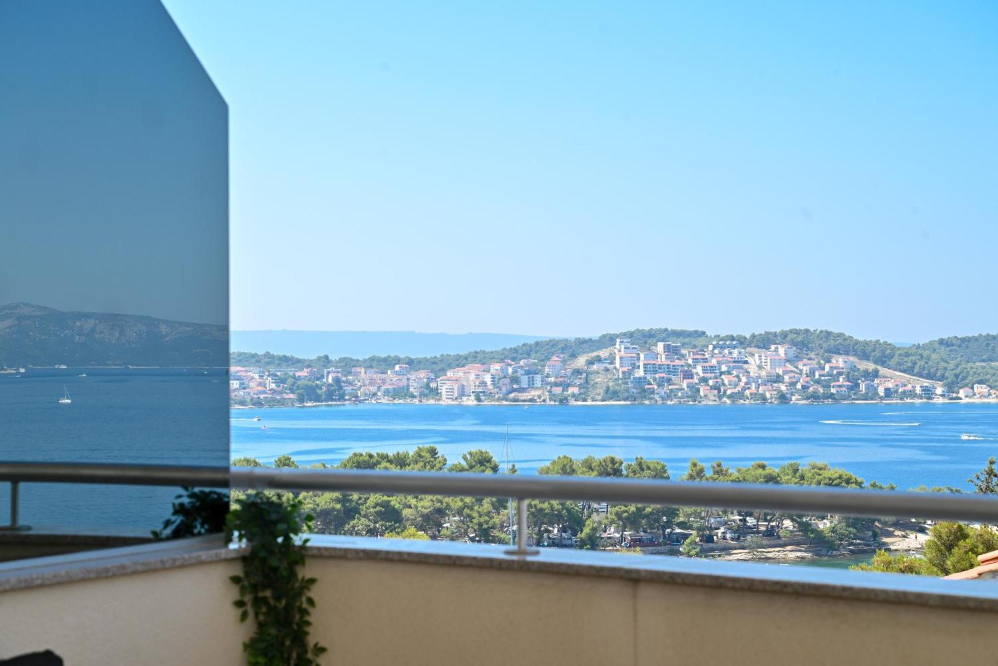 Sunny Place With Sea View Trogir Zewnętrze zdjęcie