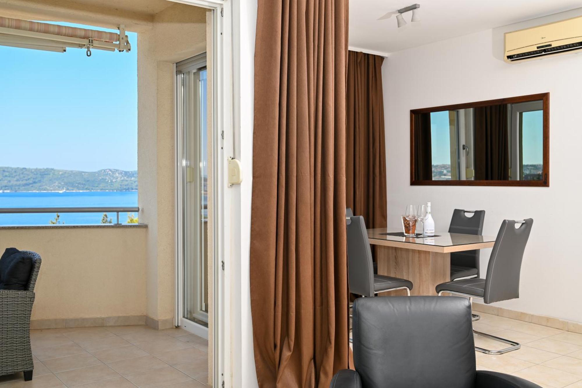 Sunny Place With Sea View Trogir Zewnętrze zdjęcie